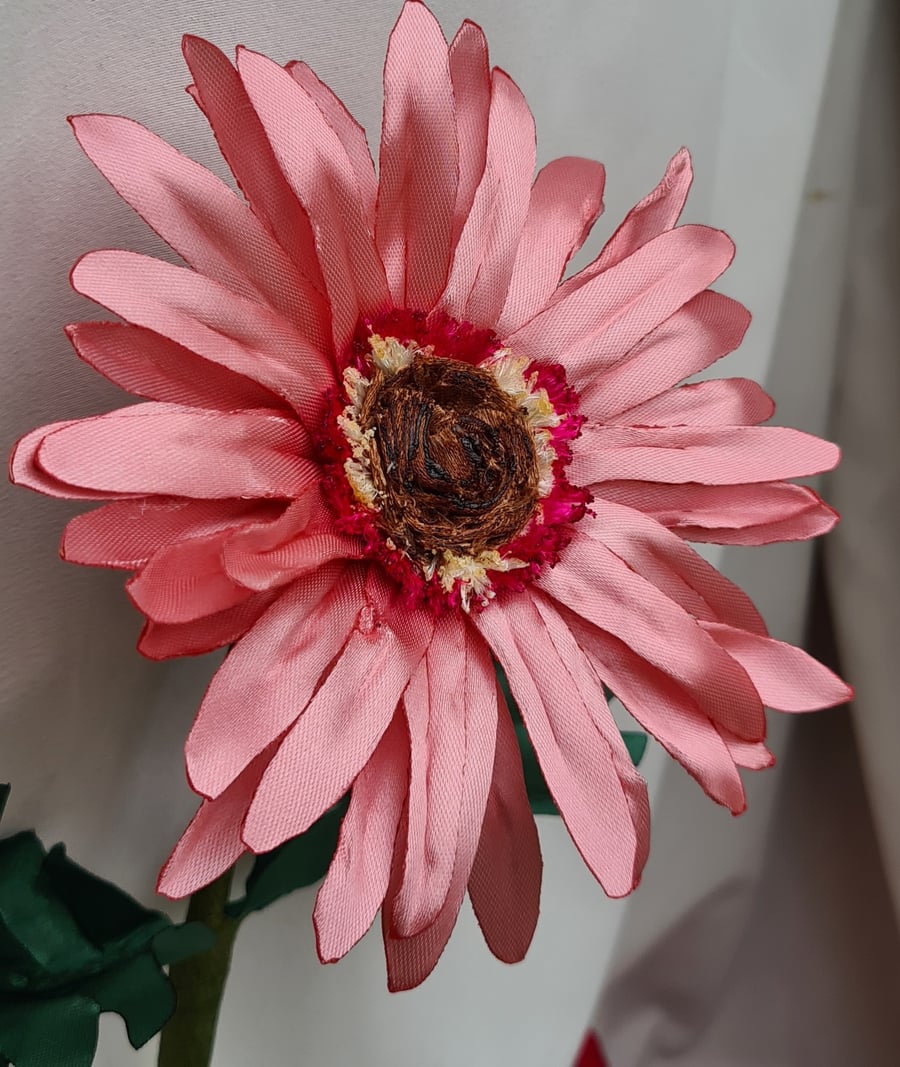 Gorgeous Dusky Pink Daisy-type Flower - Artificial Flower 