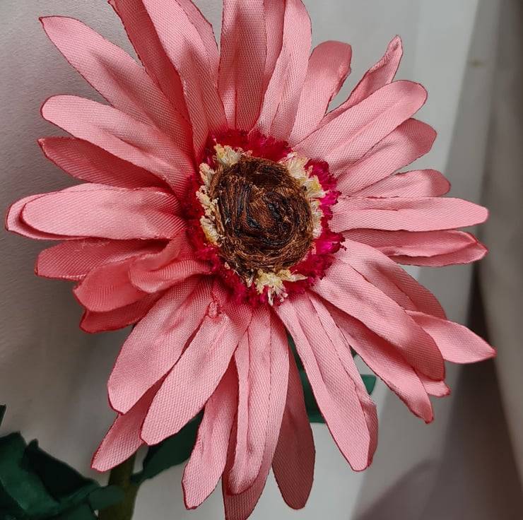 Gorgeous Dusky Pink Daisy type Flower Artific Folksy