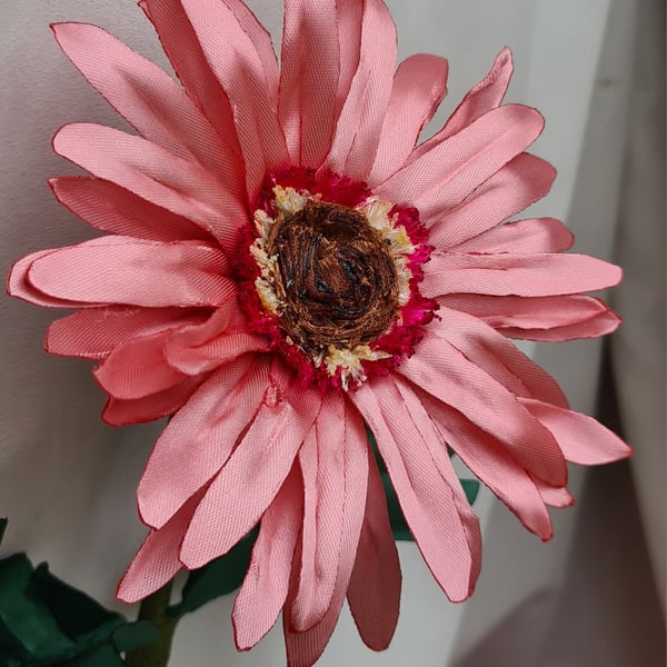 Gorgeous Dusky Pink Daisy-type Flower - Artificial Flower 