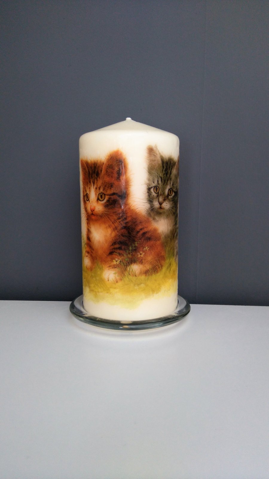 decorative cats pillar candle