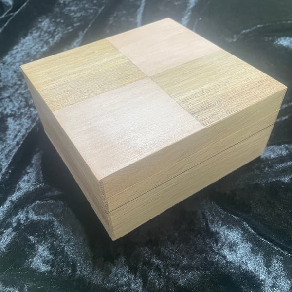 Hinged lidded Hardwood box 