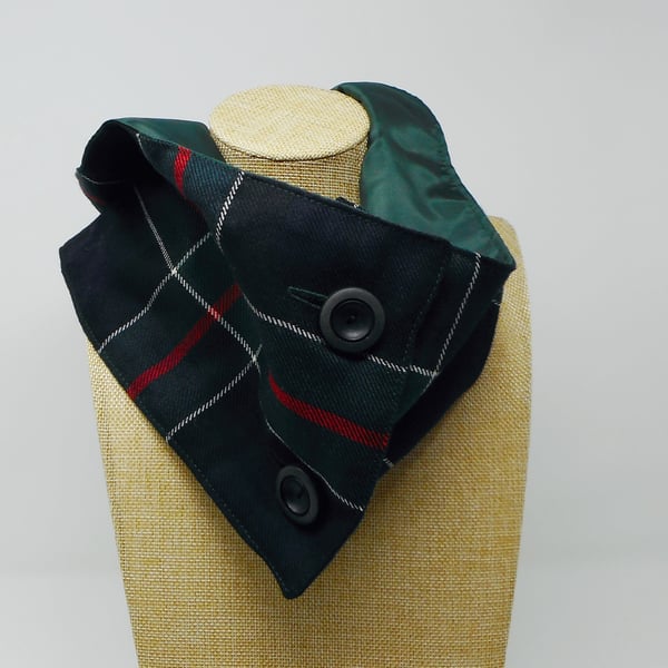 Unisex cowl in Scottish tartan