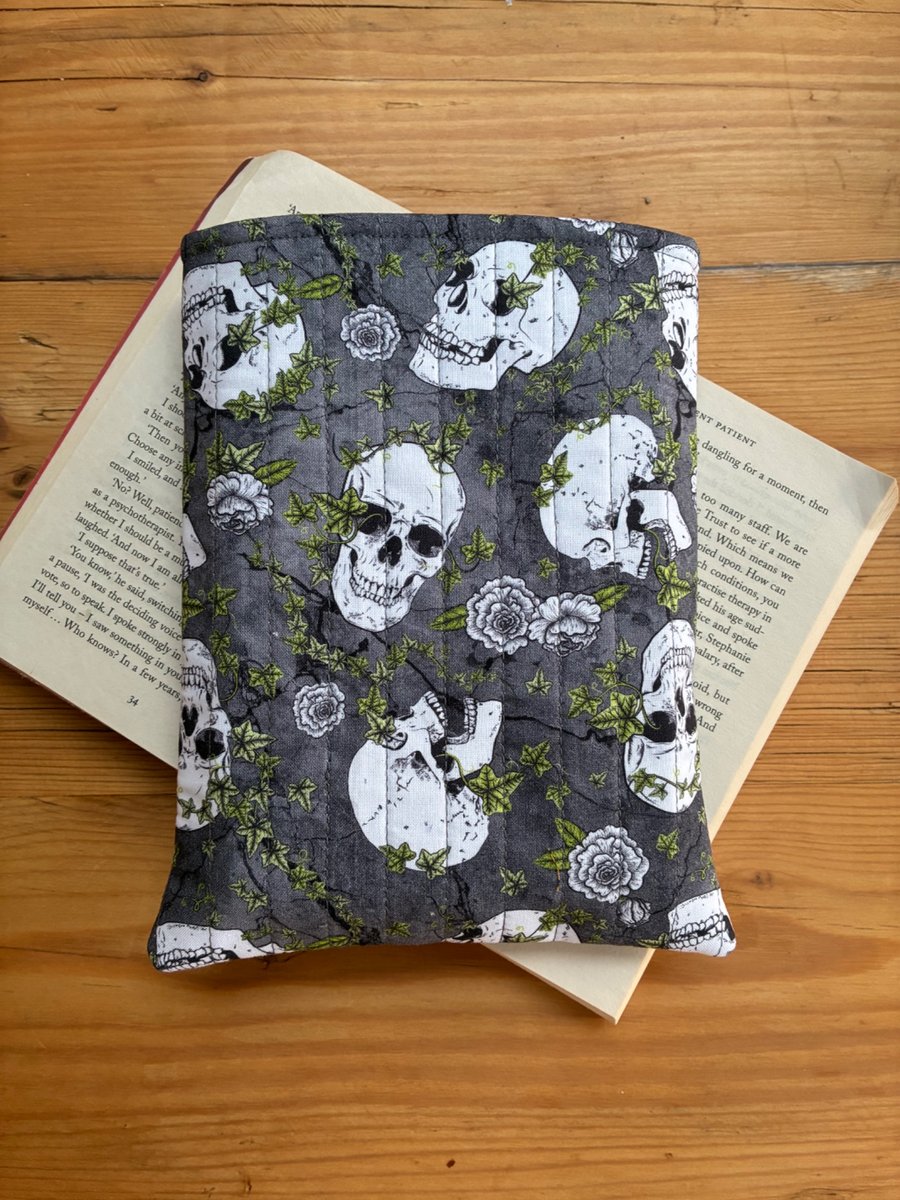 Skulls And Ivy Print Quilted Fabric Book Sleeve - Paperback Size