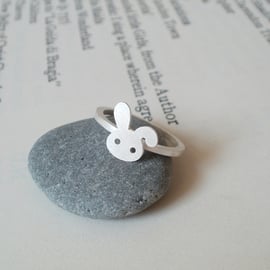 bunny rabbit ring with floppy ear