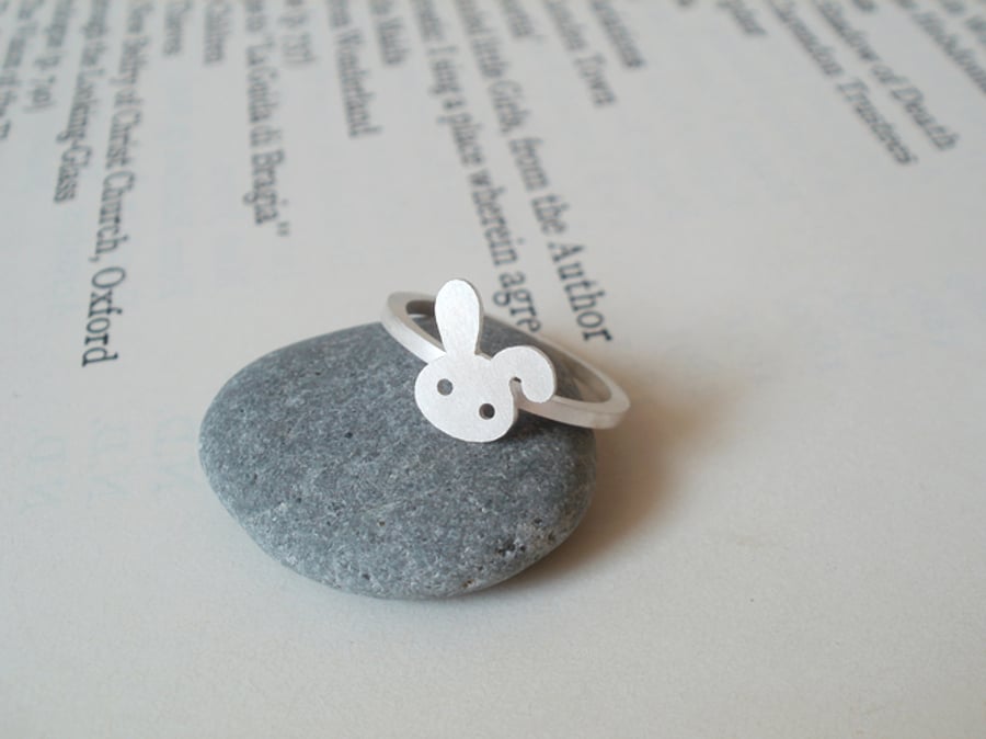 bunny rabbit ring with floppy ear