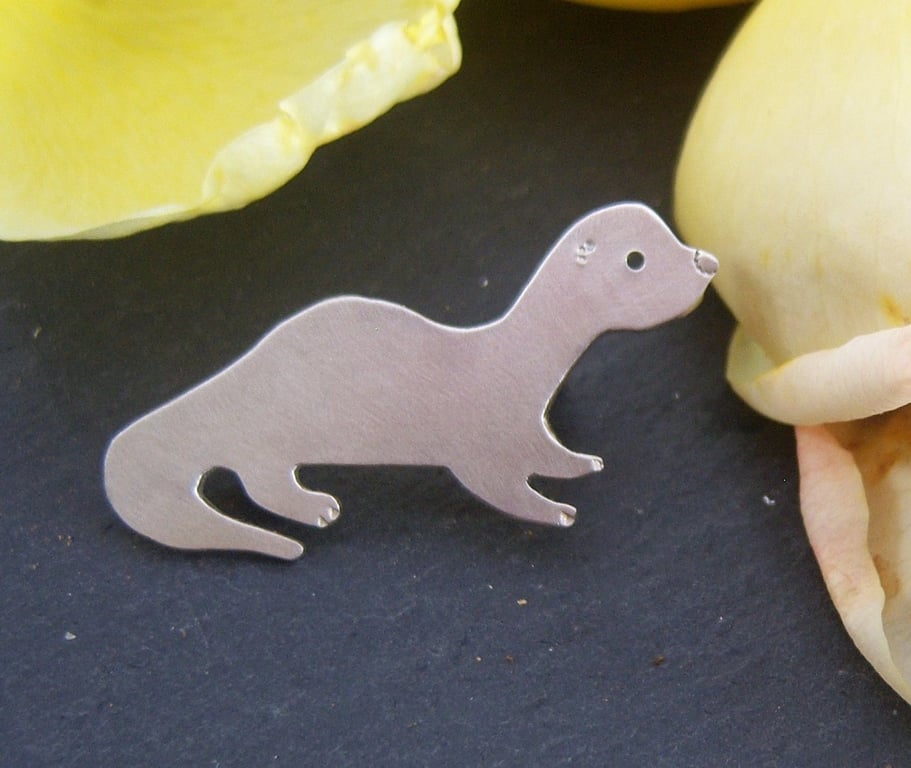 Perfectly Imperfect Otter brooch in sterling silver