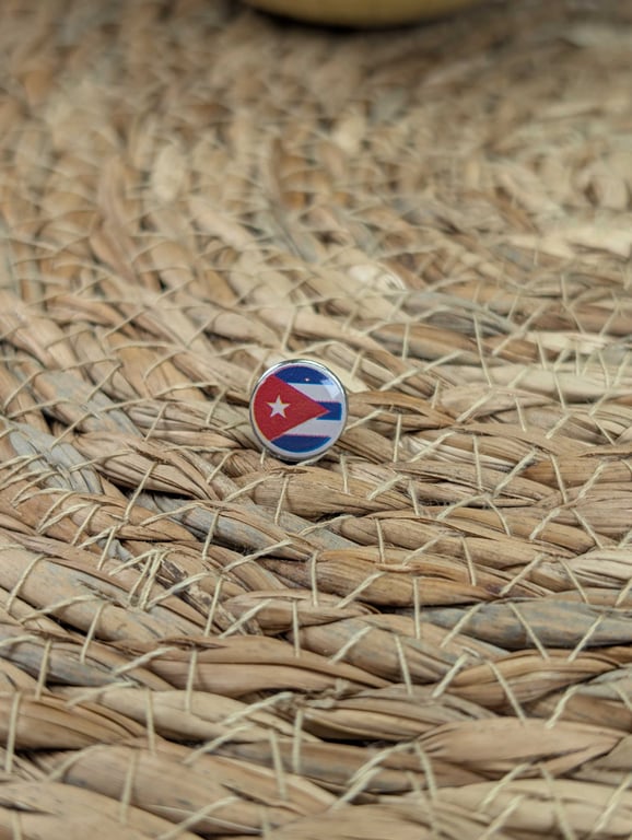 Cuba Flag Map Pin – Caribbean Travel Map Push Pin for Wooden Maps, Cuba Map Pin
