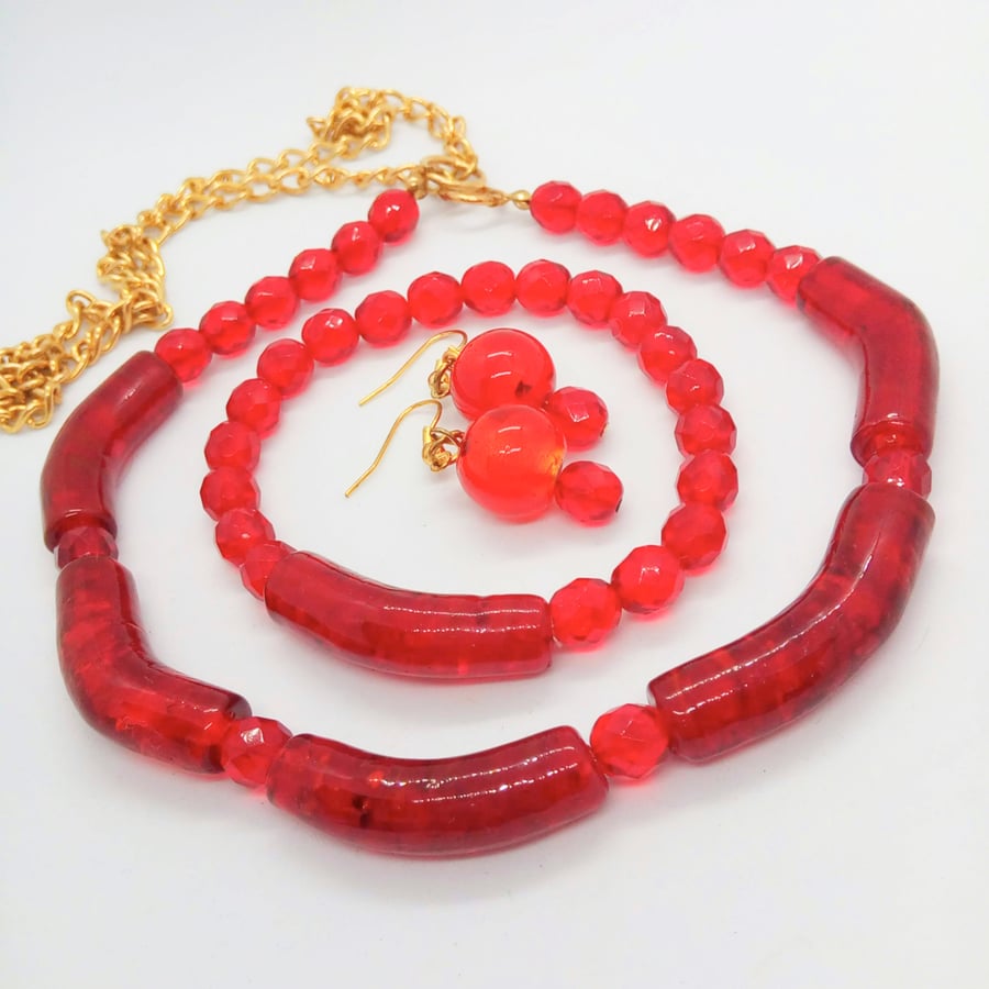 Red Crystal and Tube Bead with Gold Plated Chain 3 Piece Jewellery Set