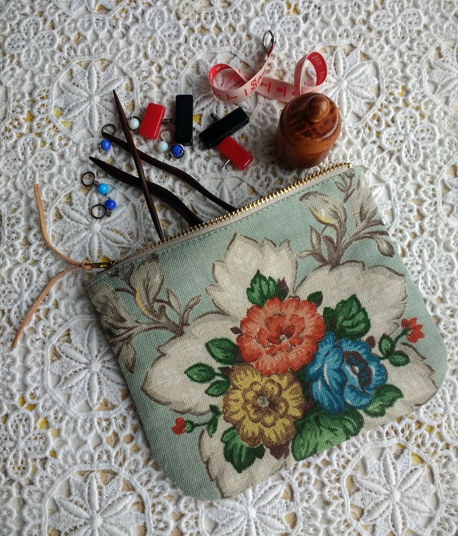 Little notions pouch