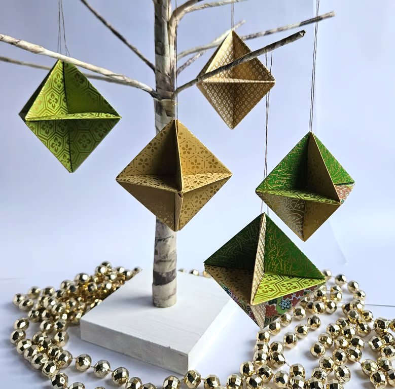 Origami Christmas Decorations - Green and Gold