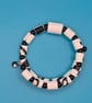 Memory wire black and white paper beaded bracelet - Image 2