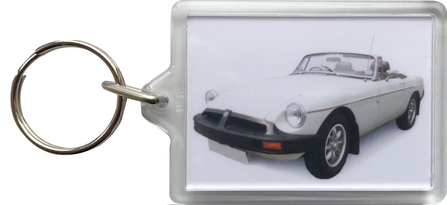 MGB Convertible 1977 (White) - Keyring with 50x35mm Insert - Car Enthusiast