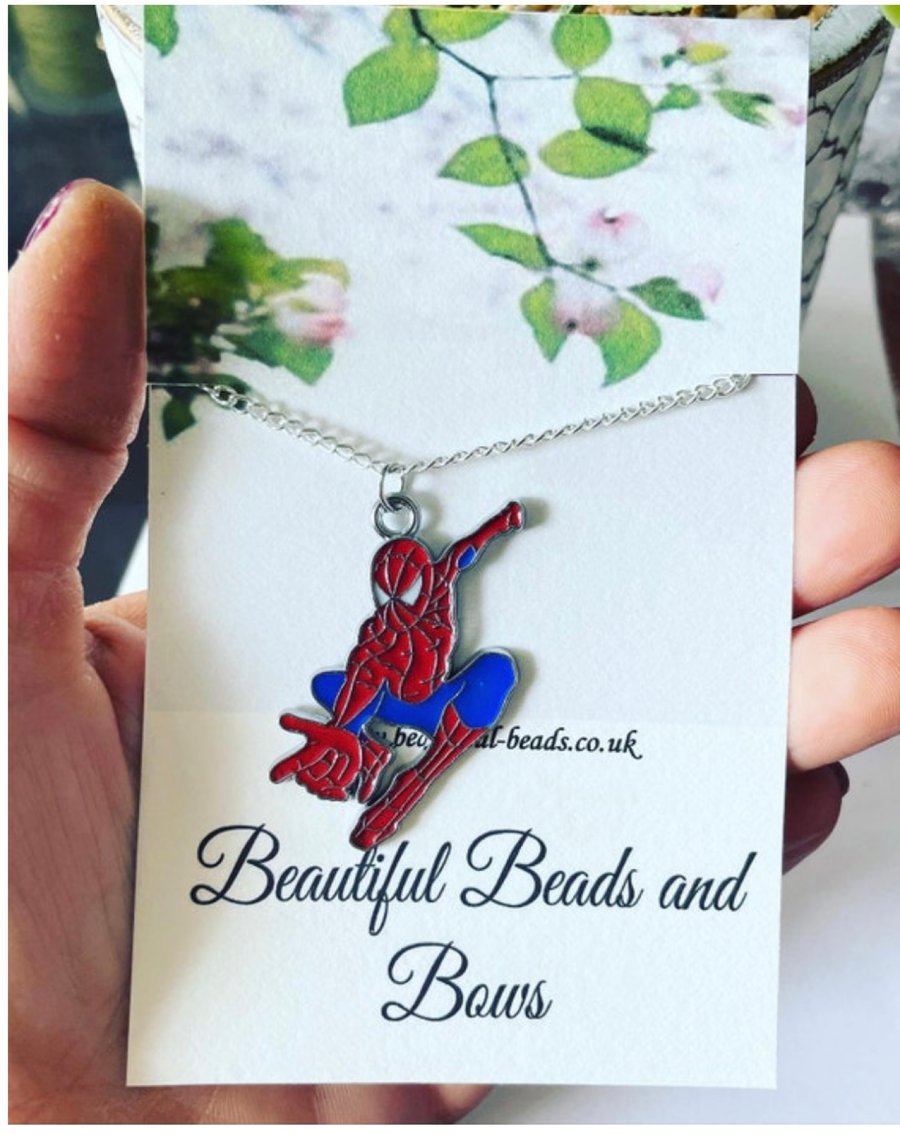 Unisex spider man necklace 16 inches silvertone curb chain necklace gift 