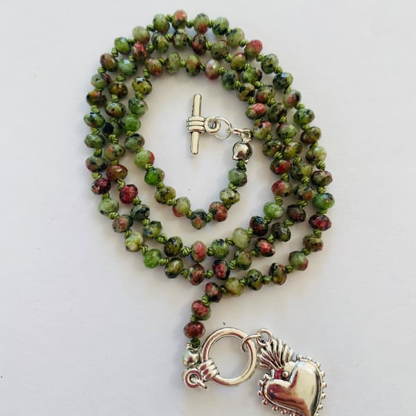 Green fire agate hand knotted beaded necklace 