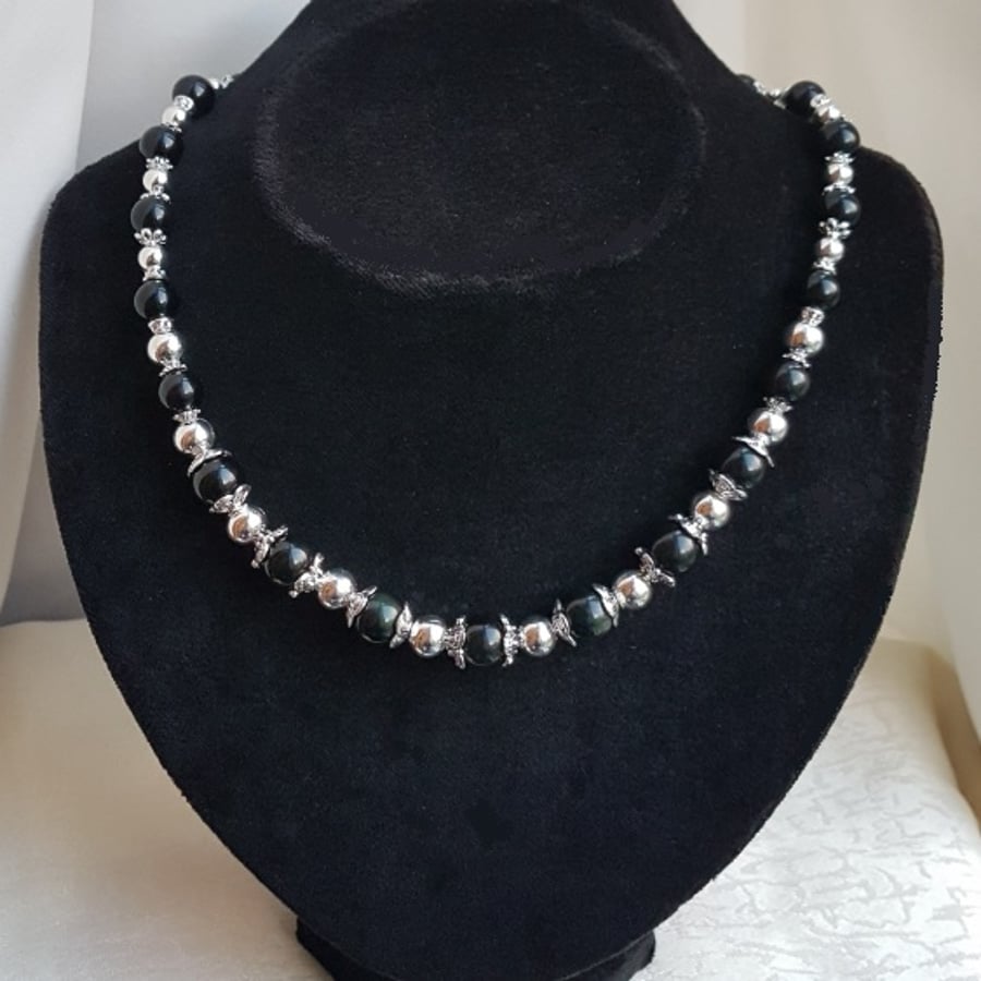 Beautiful Darkness and Light Necklace - Silver tones