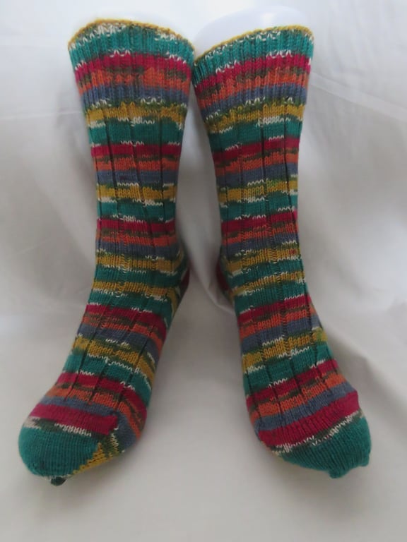 Hand-cranked Knitted Ribbed Wool Socks Size 4 to 5