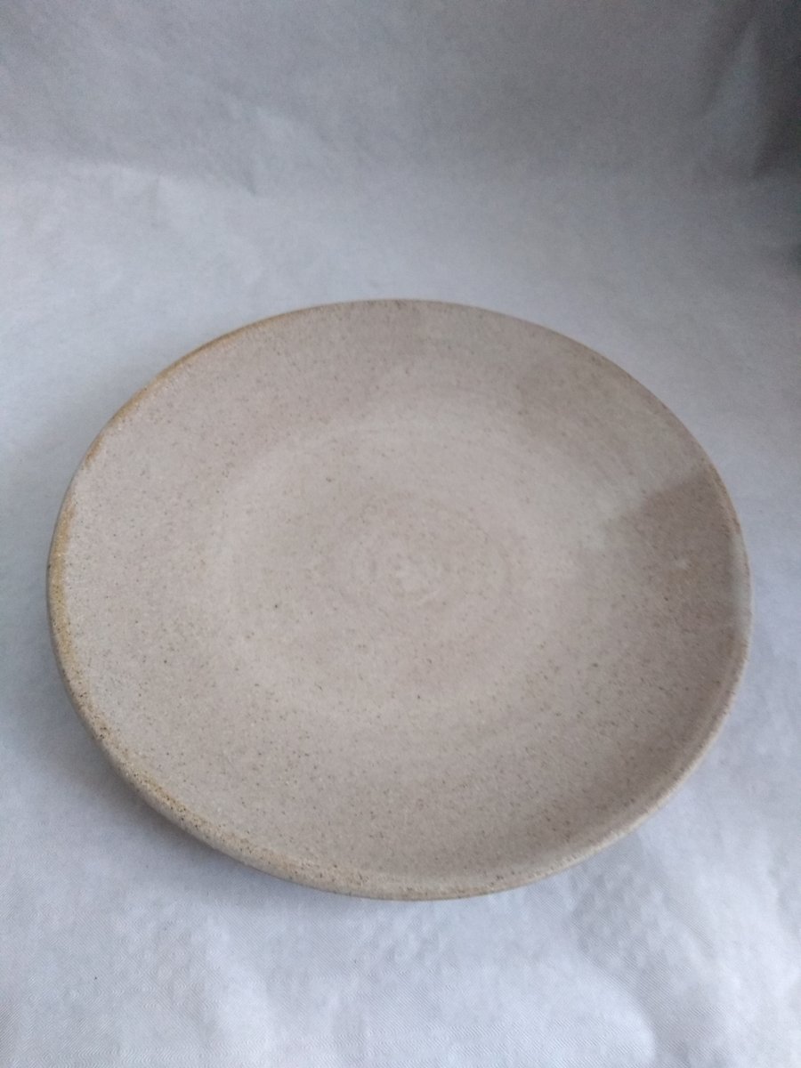 POTTERY STONEWARE PASTA DISH BOWL  OATMEAL GLAZE  23.7 CMS DIAMETER