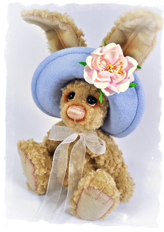 Lottie Artist Bear Pattern