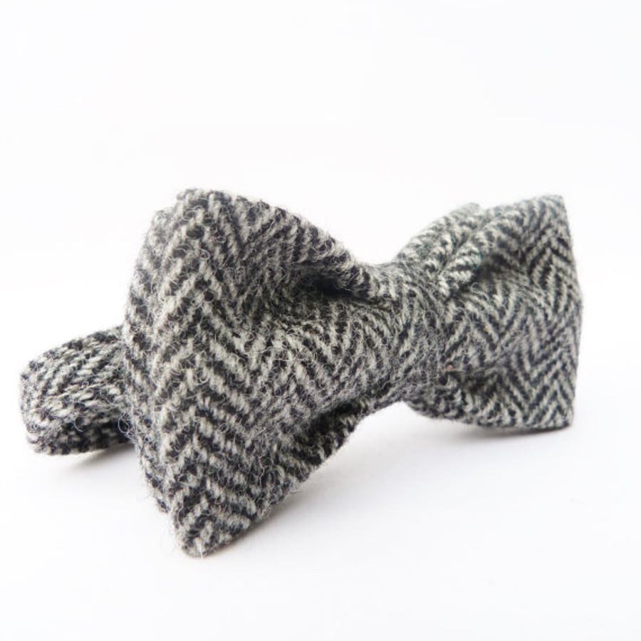 Harris Tweed Bow Tie - Black Grey herringbone weave