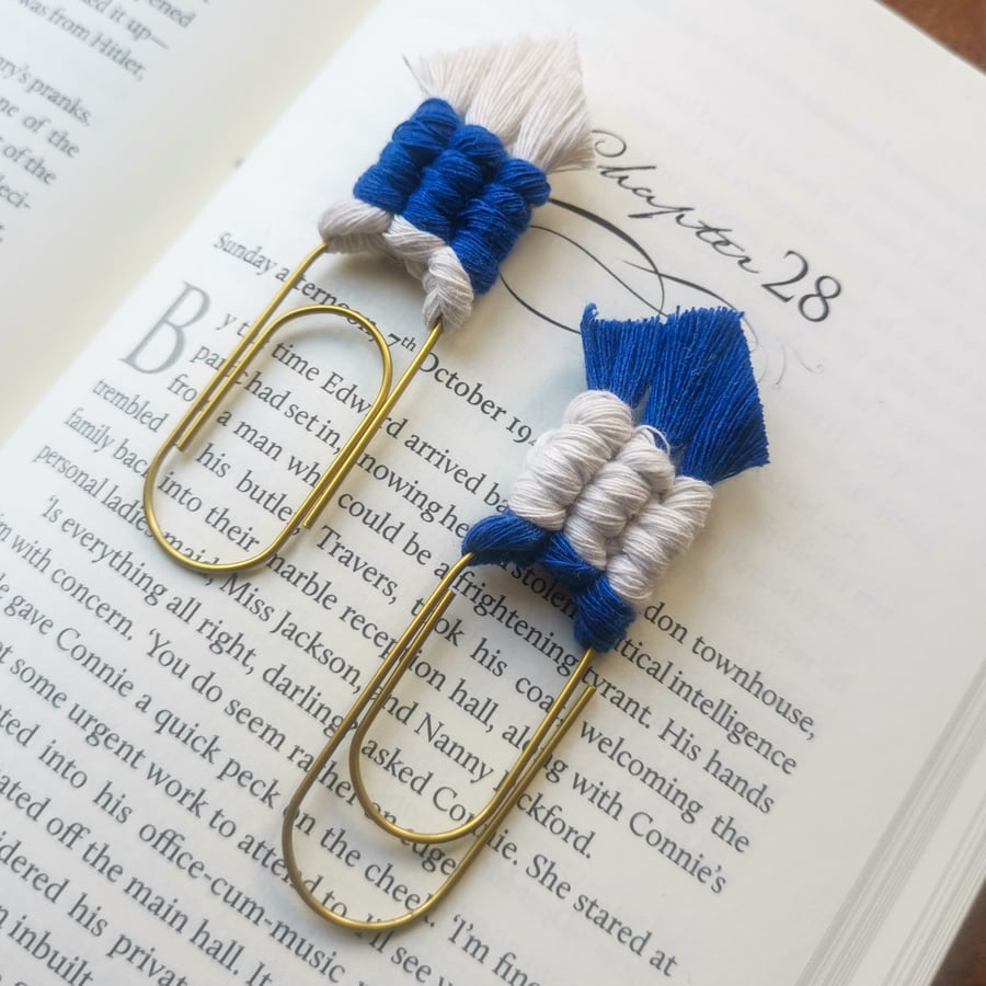 Macrame jumbo paperclip bookmarks,set of 2 tags - blue & white FREE UK P&P