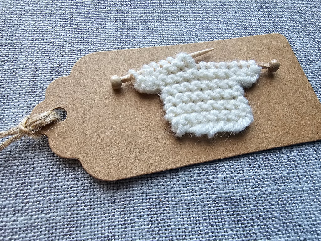 Cream Gift Tag with Tiny Knitted Jumper, gifts for NEW BABIES or KNITTERS
