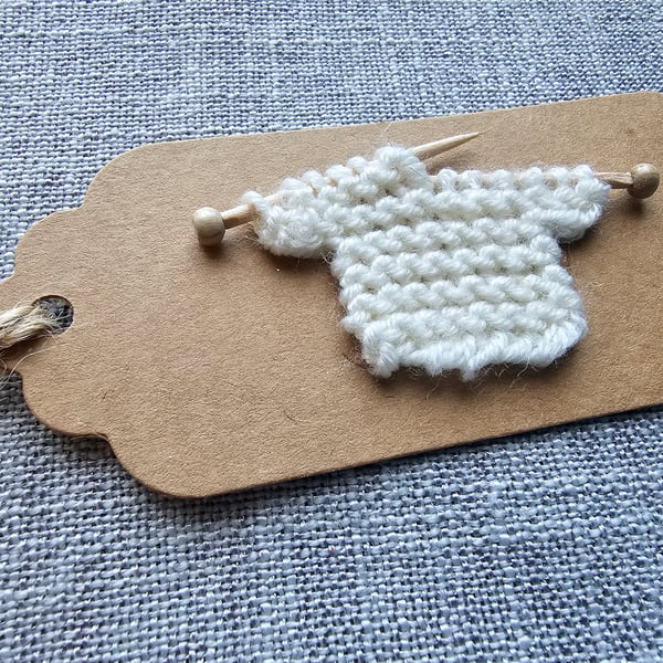 Cream Gift Tag with Tiny Knitted Jumper, gifts for NEW BABIES or KNITTERS