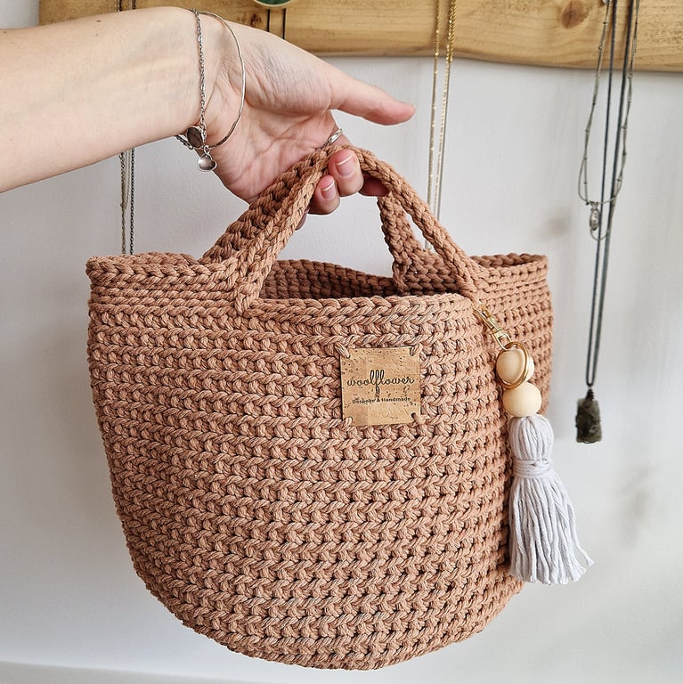 Crochet Handbag in Salmon Brown