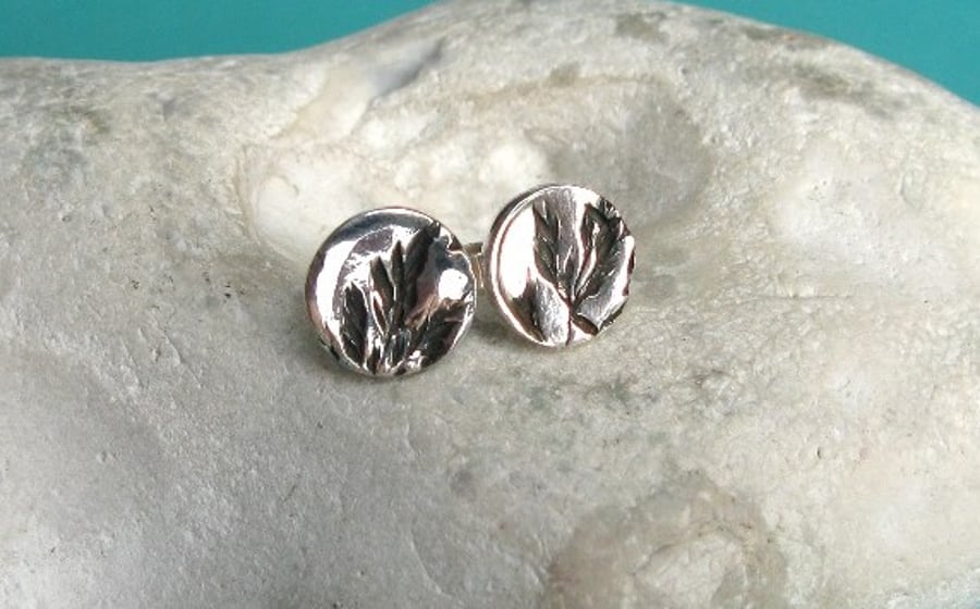 Fine silver stud earrings with grass seed pattern