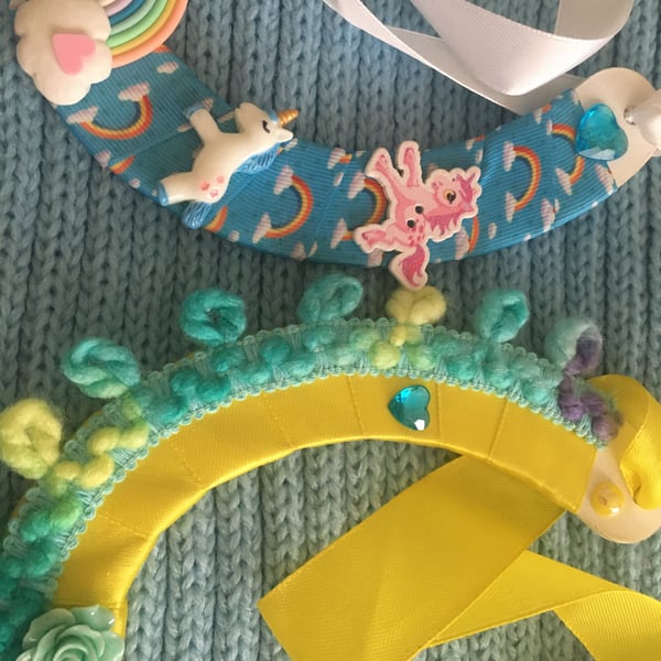 Two large 15cm mdf horse shoes