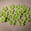 20 x 2-Hole Acrylic Buttons - 15mm - Flower - Green 