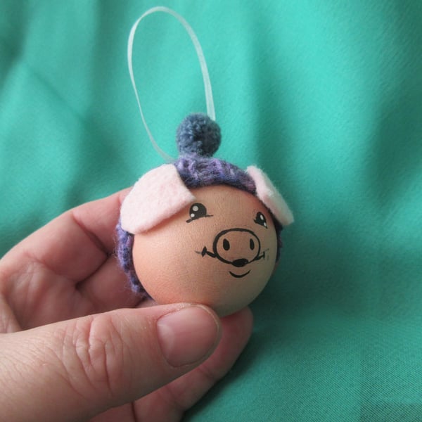 Pig Christmas Tree Bauble Hanging Decoration Piggy in Woolly Hat