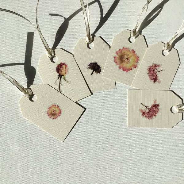 Gift tags .6 gift tags. Flower gift tags. Floral tags. CC748