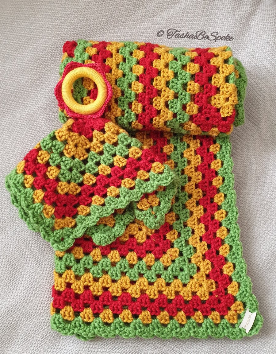 Baby blanket, Comfort blanket with wooden teething ring, Baby shower gift