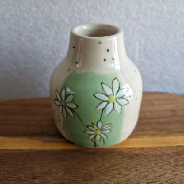 Small handmade ceramic daisy vase