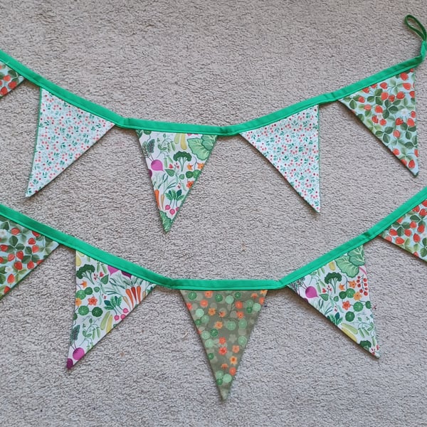 Summer Bunting - Cottage Garden  (shorter length)