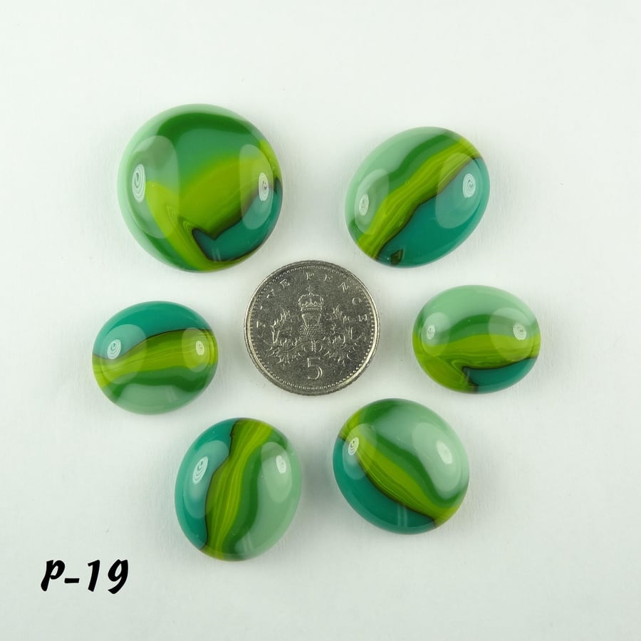 Fused glass cabochons flat backed perfect for jewellery making, green (19)