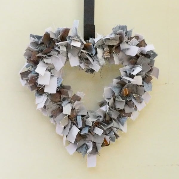 Tweed Heartshaped Wreath