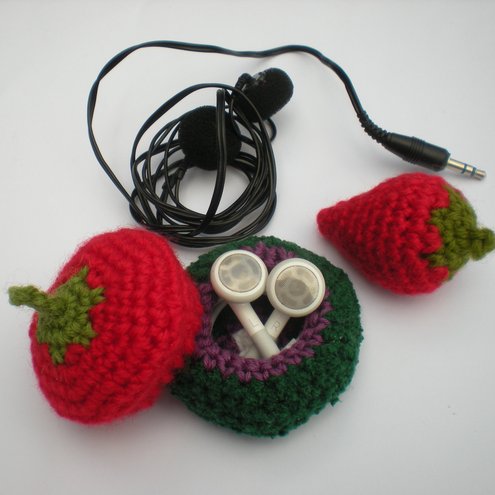 Wimbledon Earbud Cosy Pod Nest from WonkyGiraffe