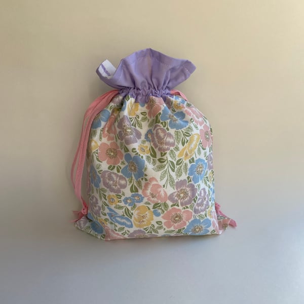 Medium multi-coloured floral print bag