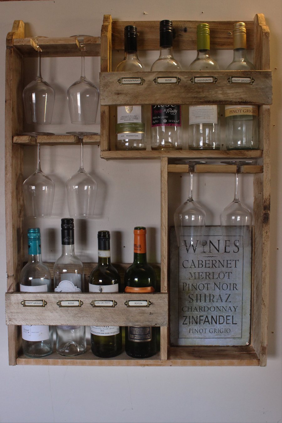 Wine rack, 8 bottles & 6 glasses