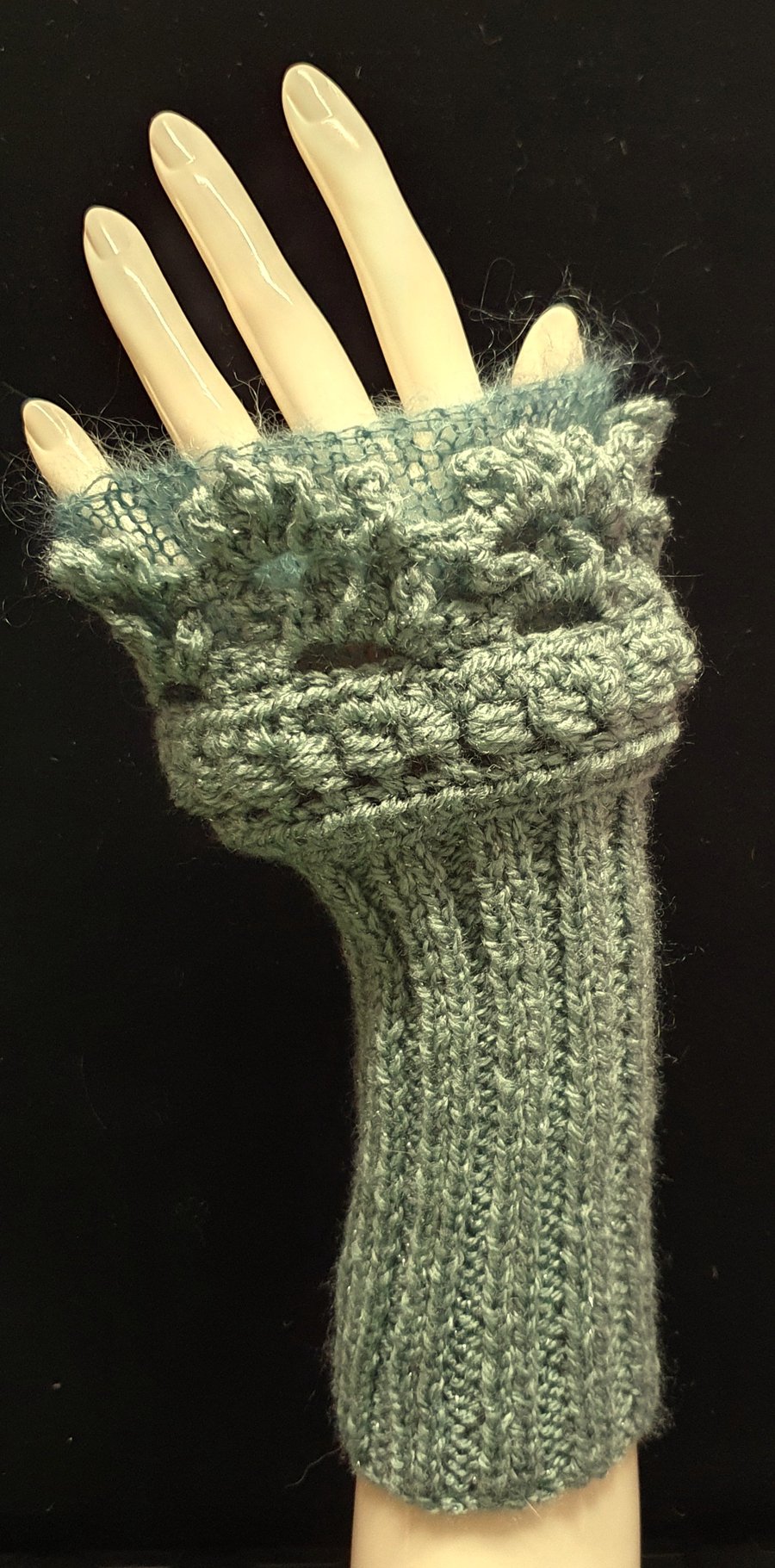 Eau de nil wrist warmer gloves