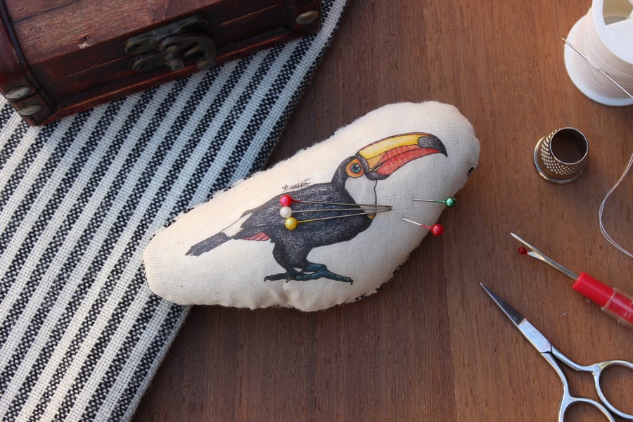 Toucan Welsh Tweed Magnetic Pin Cushion - Bird Plush Needle Minder