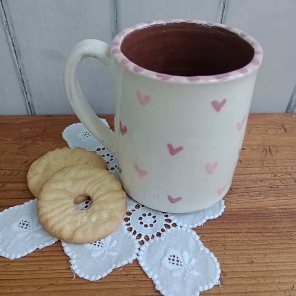 White mug with pretty pink hearts