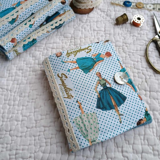 Sewing organiser and needle case - organic cotton and wool, can be personalised