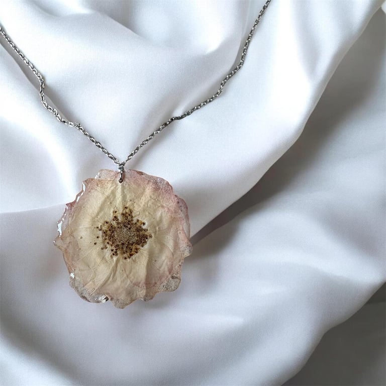 Real Pressed Flower Resin Necklace, Botanical Nature Pendant, Preserved Jewelry