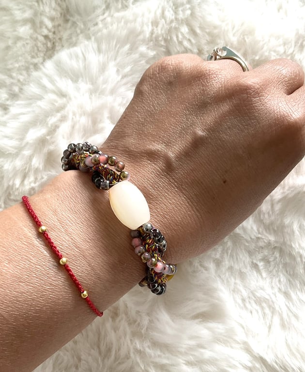 Handmade Women's Bracelet With Natural Afghanistan Jade and costume beads