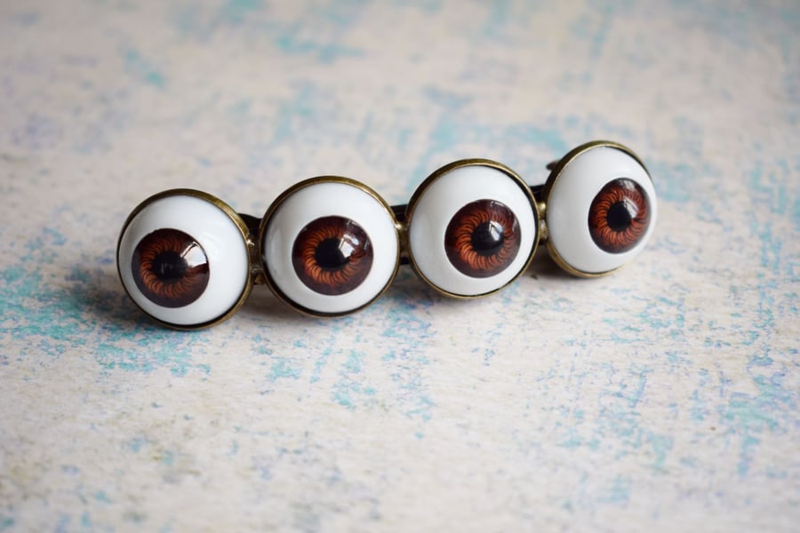 Spooky Eyeball Barrette Hairclip in Brown 