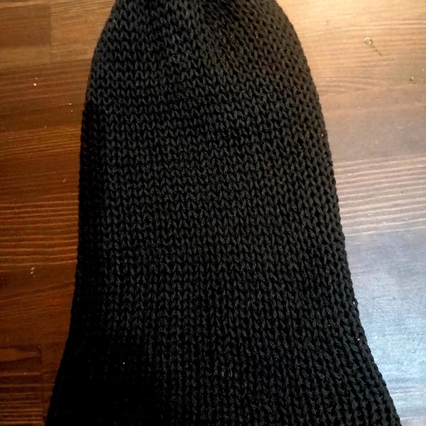 unisex adult cashmere and silk hand knitted black beanie