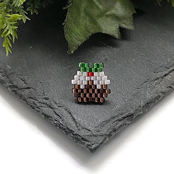 Bead Weave Christmas Pudding Mini Lapel Pin