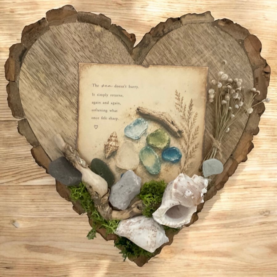 Seaside Heart Wall Hanging – Coastal Driftwood, Sea Glass & Shell Decoration
